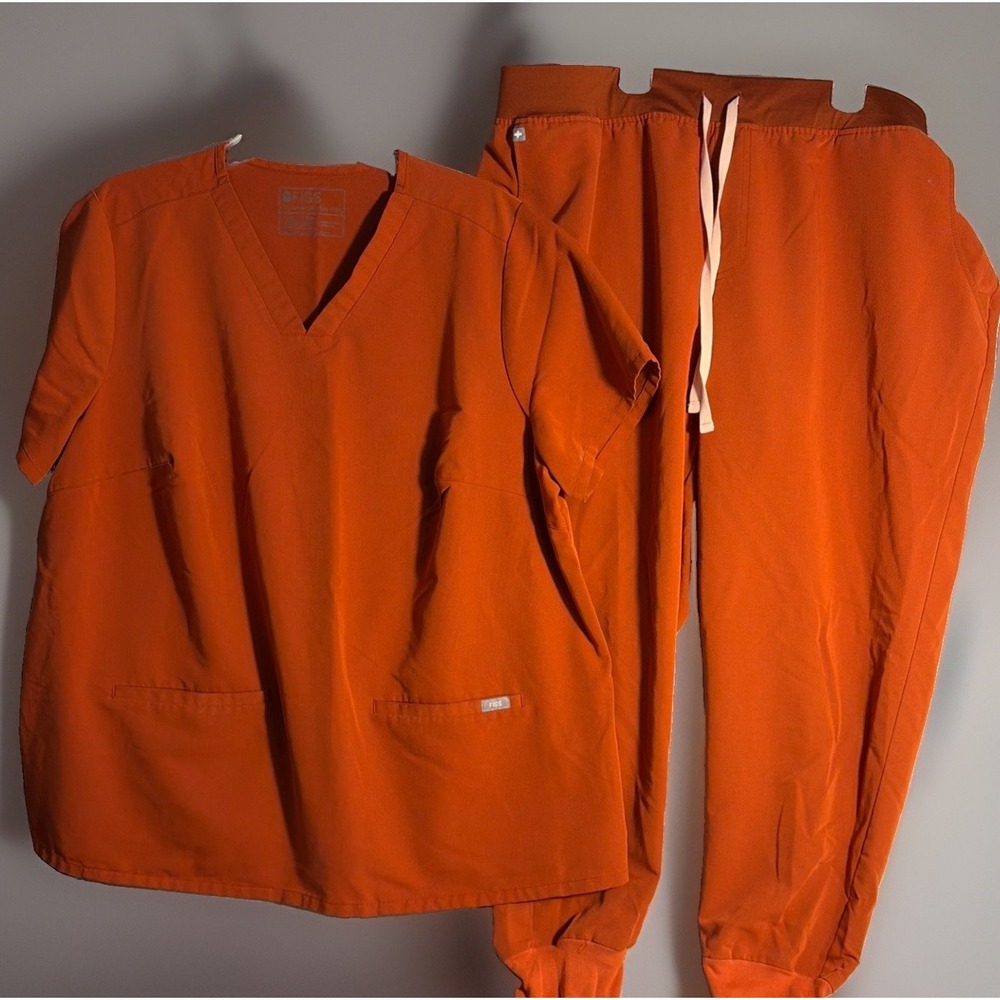 FIGS Technical Collection: 2 Pieces Zamora Jogger & Casma  Top 3XL Burnt Orange